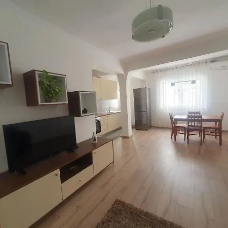 Apartment In The Heart Of Tirana , Bllok Exterior photo