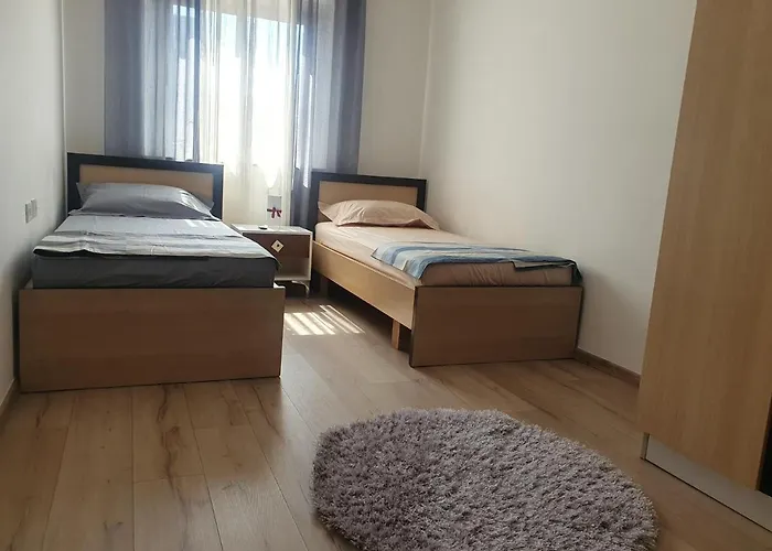 Apartment In The Heart Of Tirana , Bllok